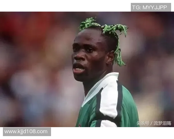 足球明星小辫子造型高清图展示运动员独特魅力与时尚风采